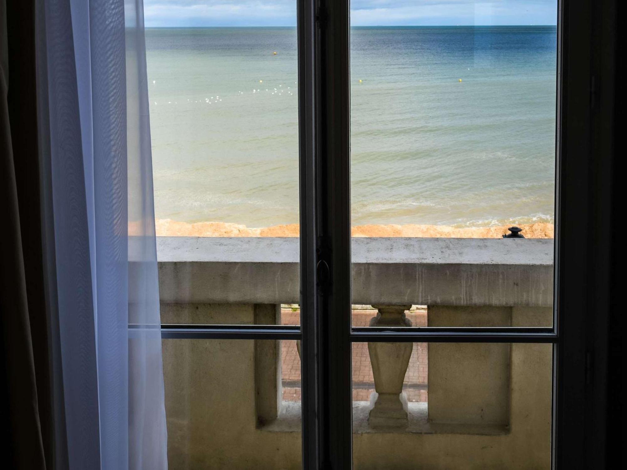 Le Grand Hotel De Cabourg - Mgallery Hotel Collection Exterior photo